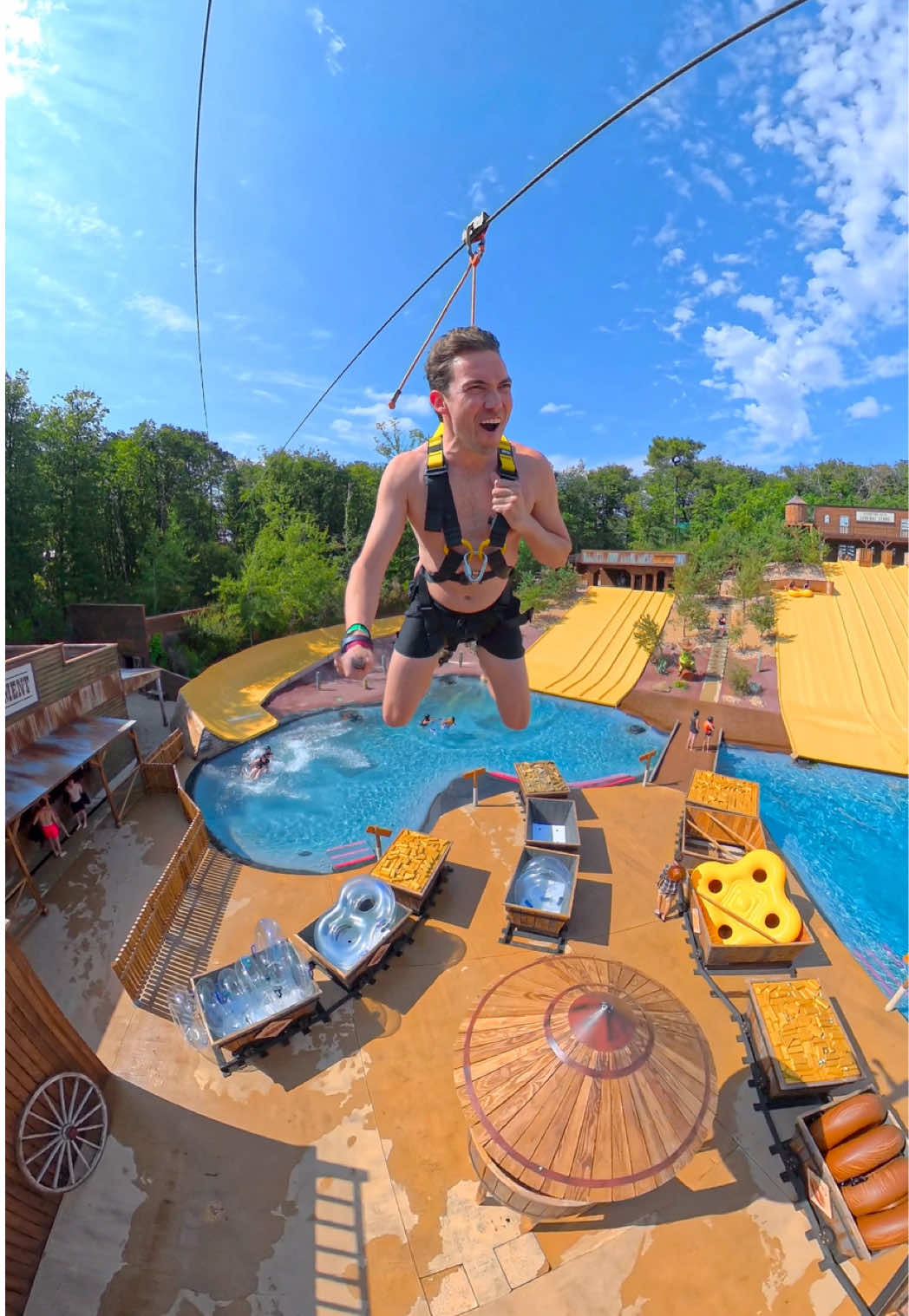 @Themepark Explorers