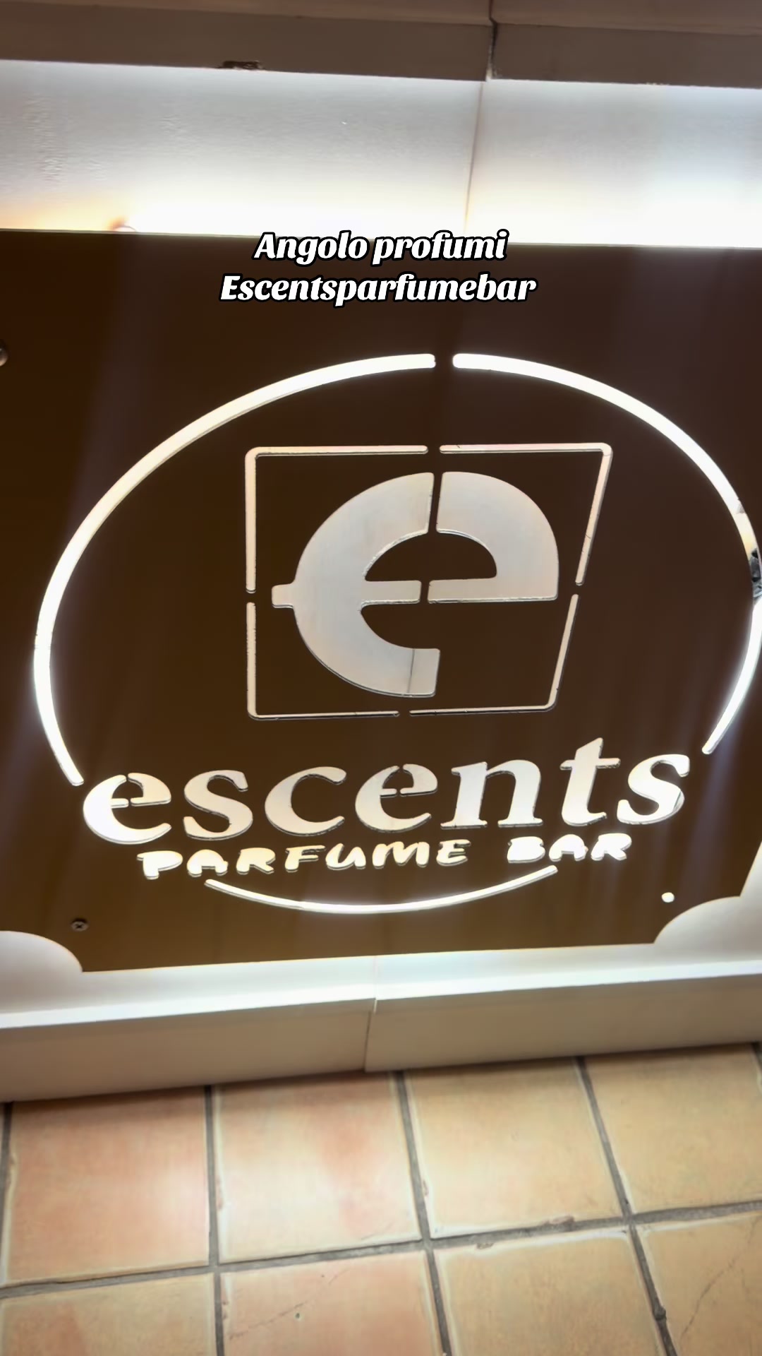 @EscentsParfume