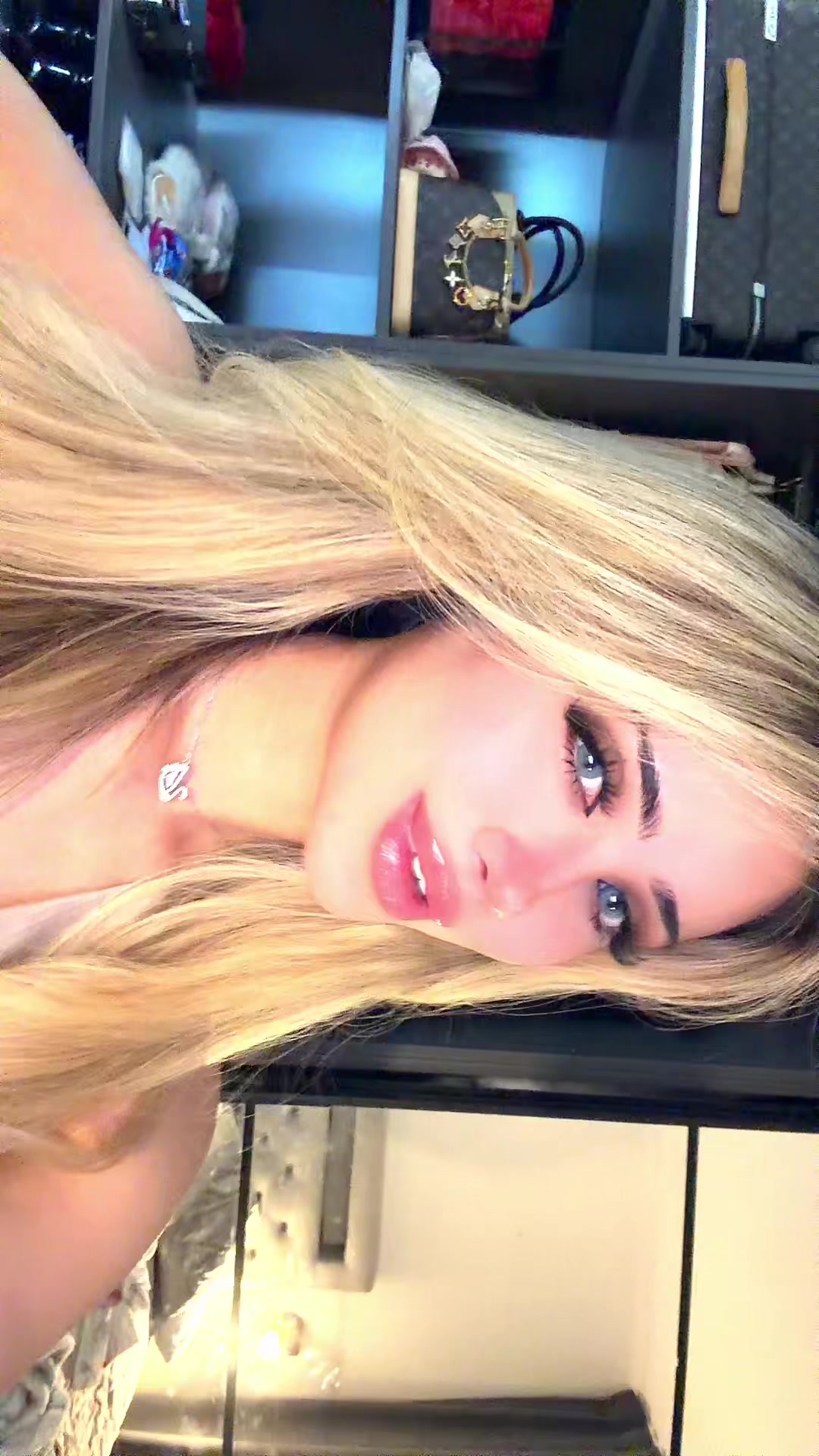 @𝐋𝐢𝐬𝐚