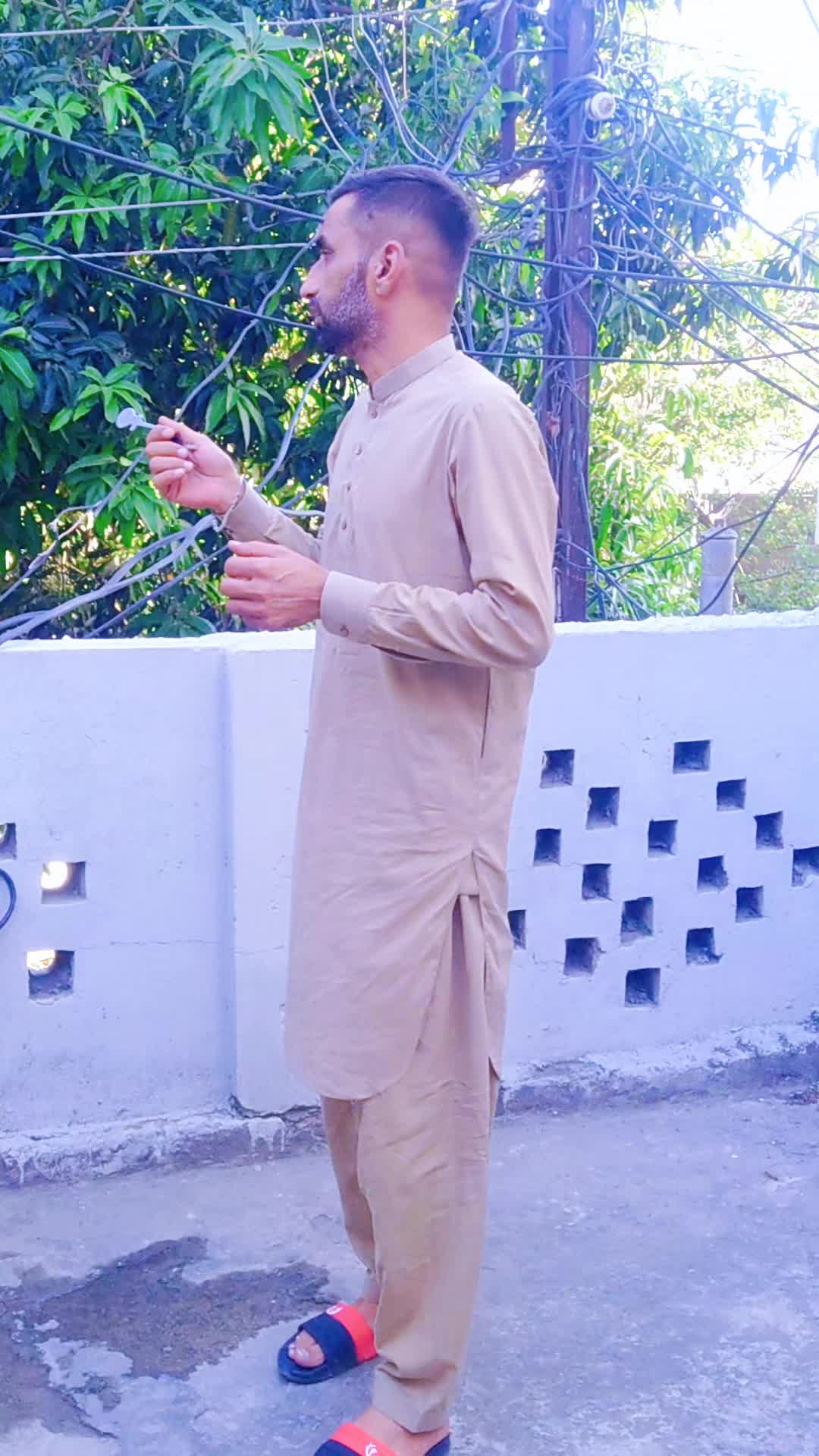 @RAJA KASHMIRI🦅