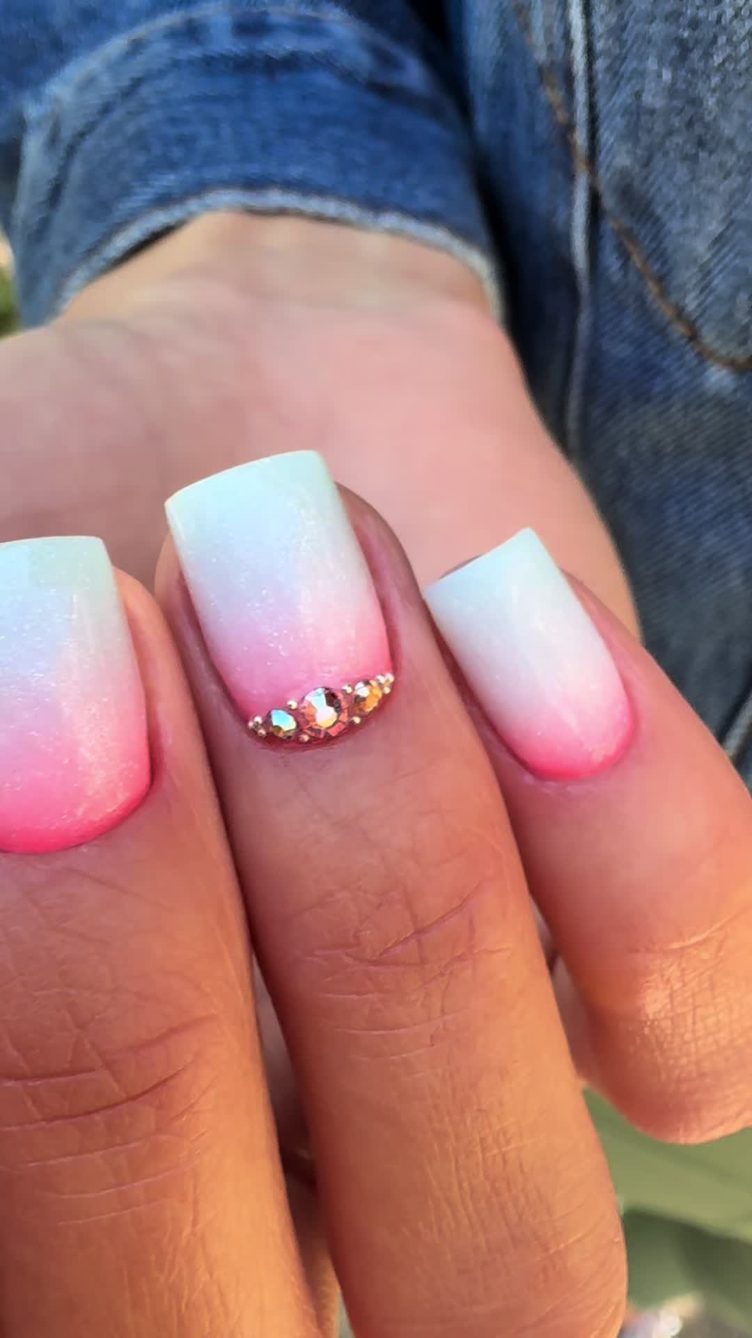 @nails_by_vivien_