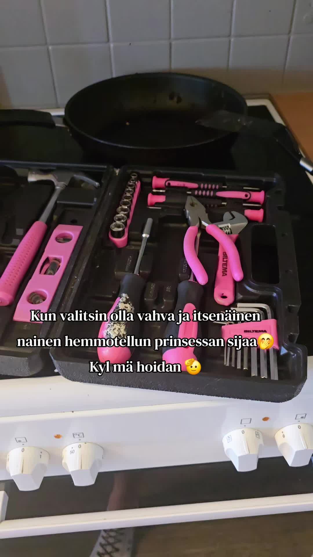 @Karin 🦋🌸| IG karinjurisson