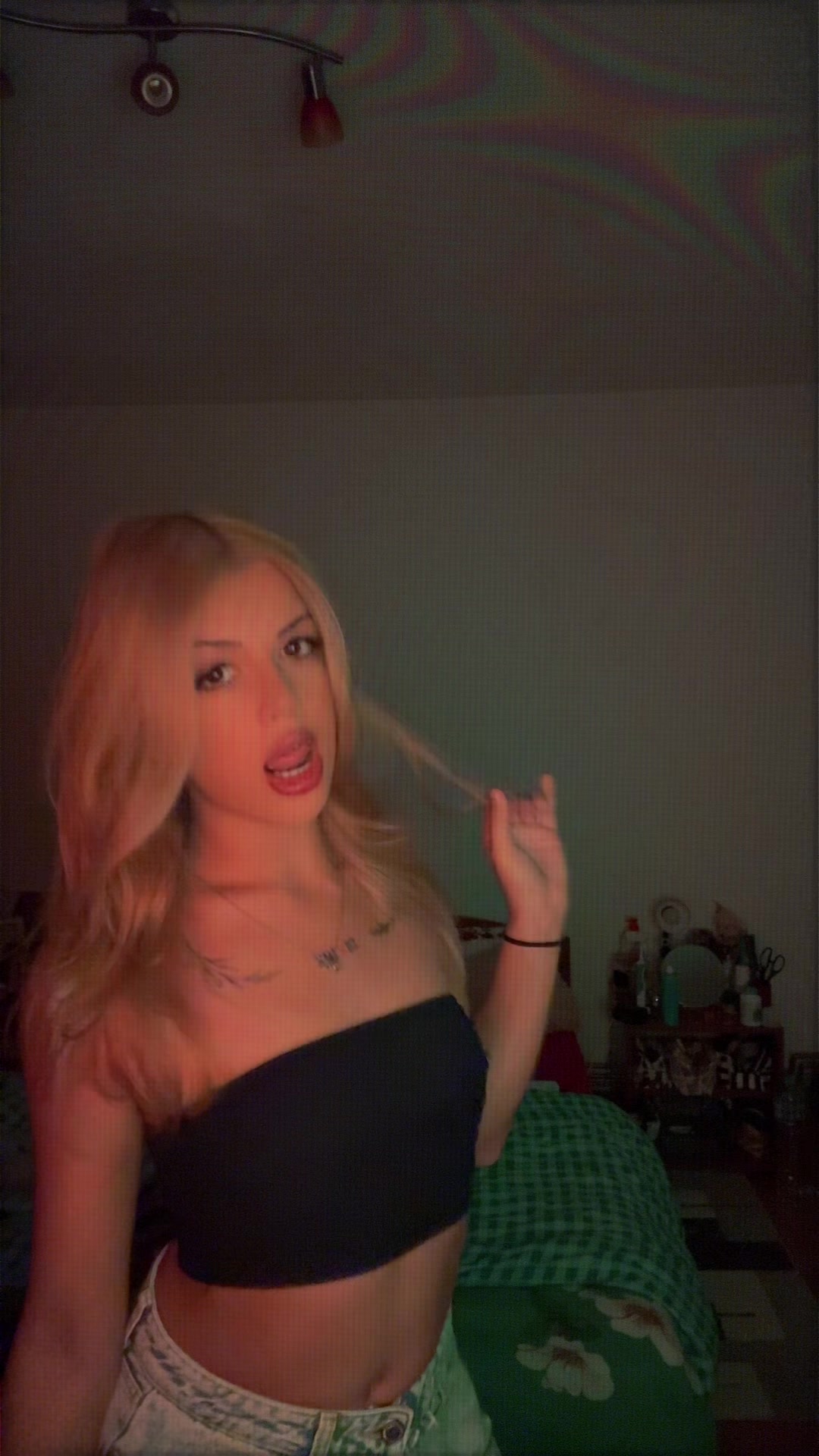 @Iulia🎀