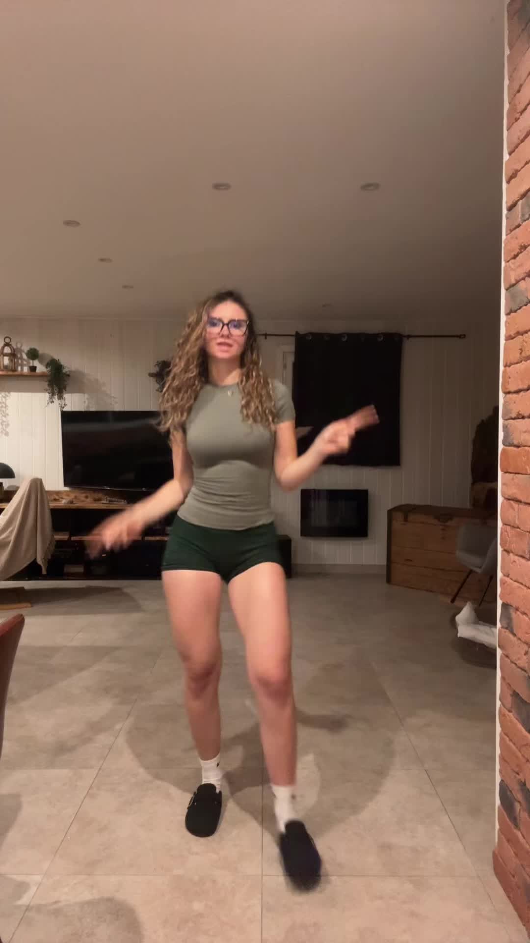 @ALYSON