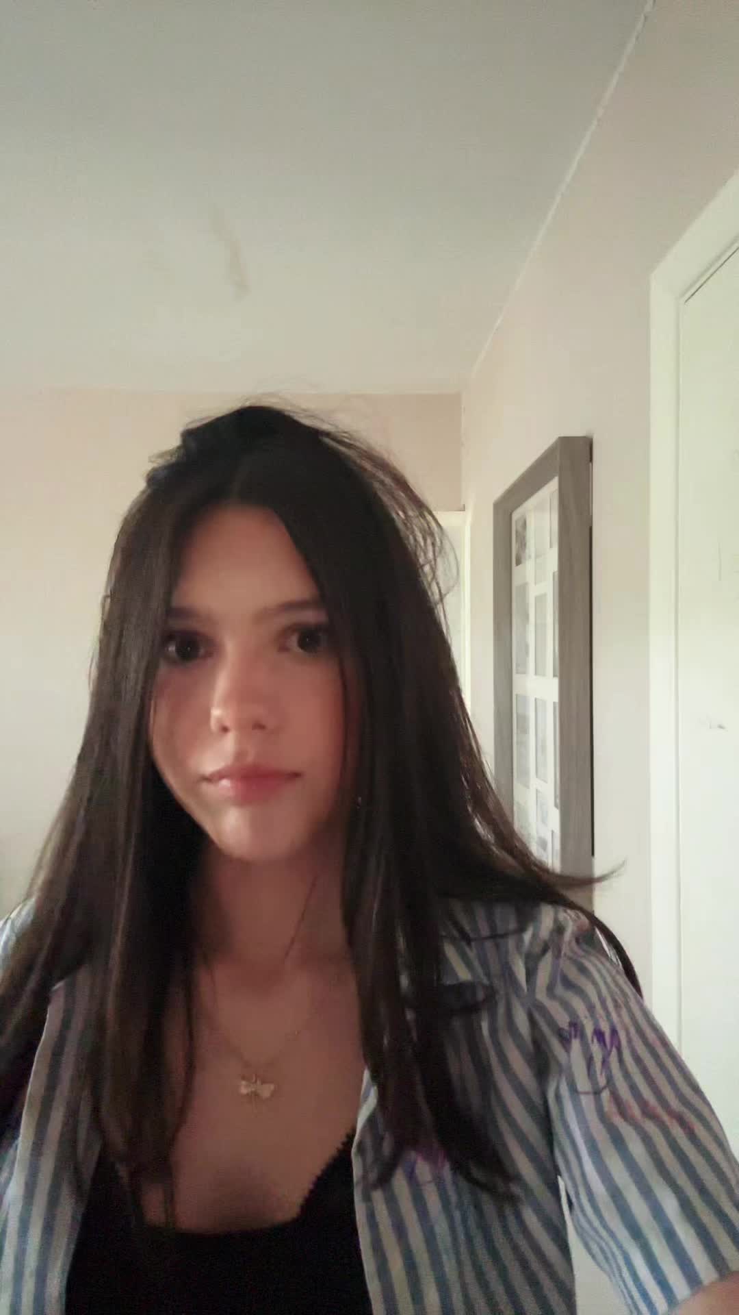 @elena