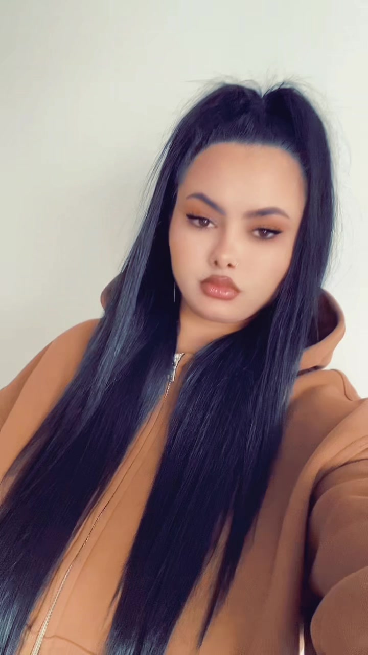 @AdrianaMaria09
