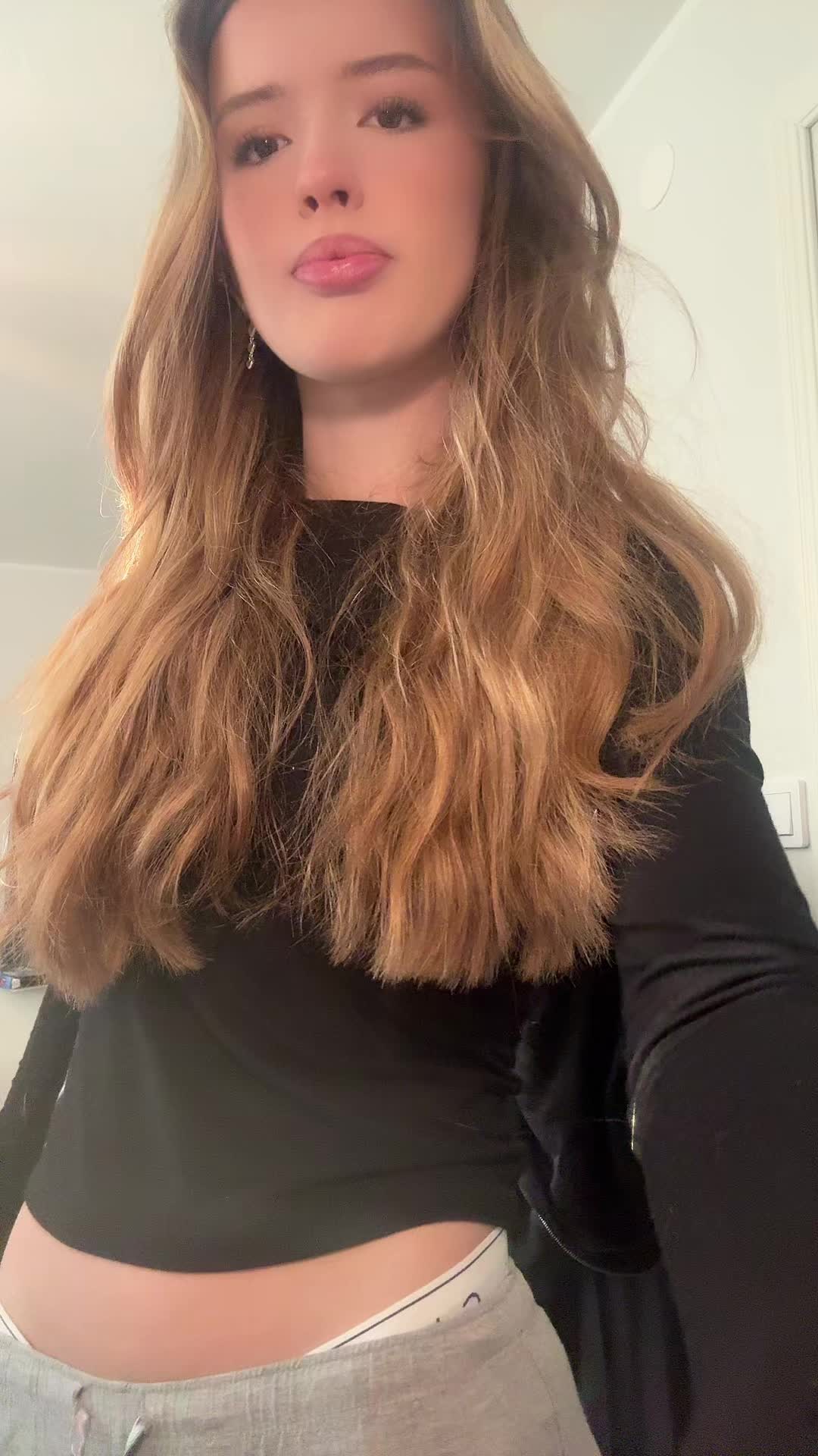 @Ella ♱