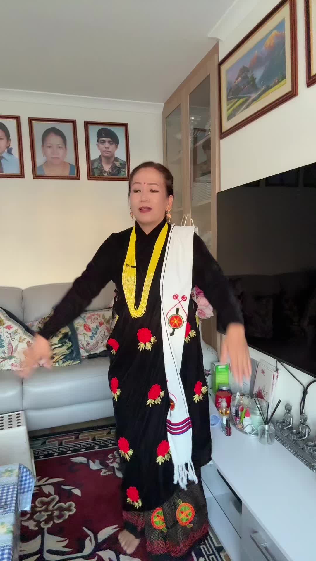 @Kamala 🦋Gurung ✨🙋♀️