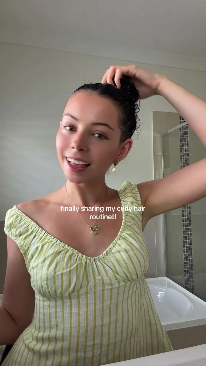 @Ava