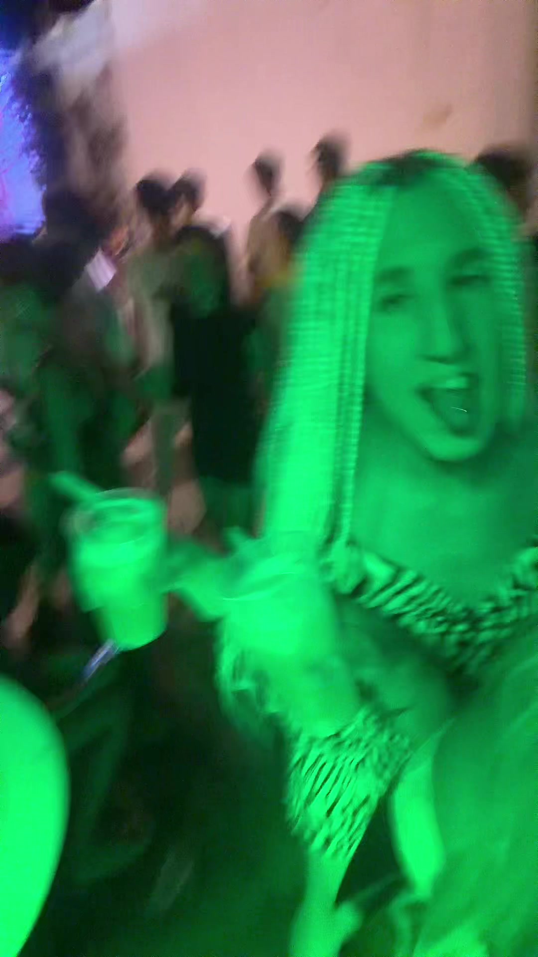@Daniela tiki tiki
