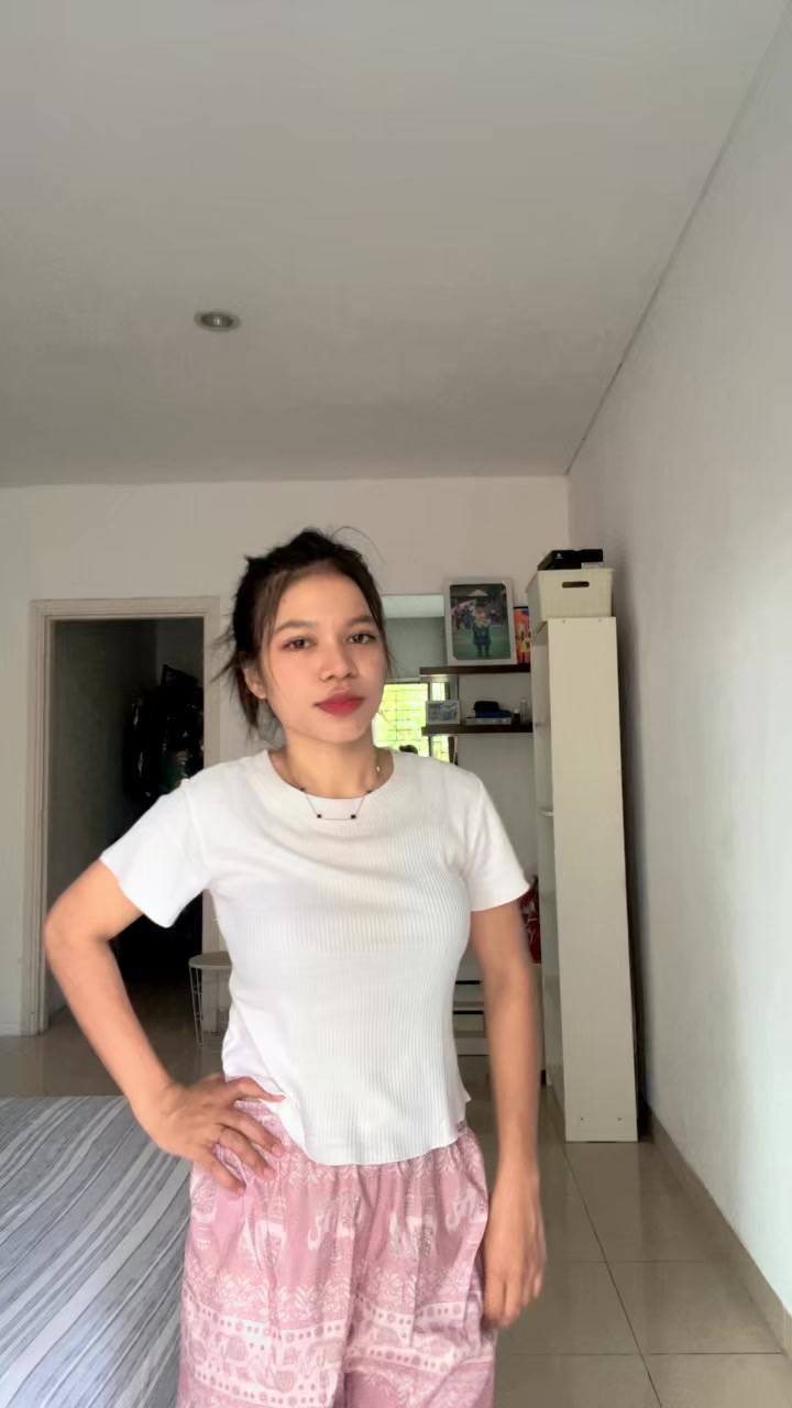 @Ay🦋