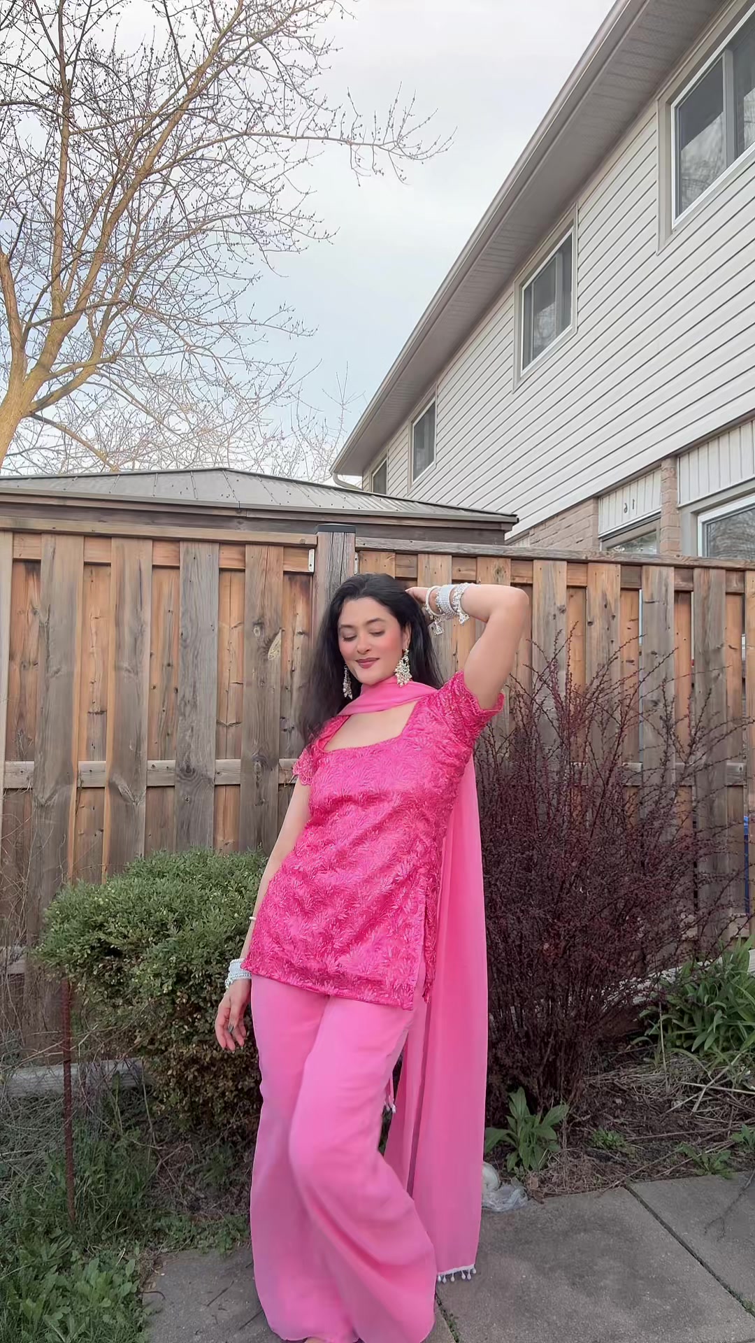 @Ajnabi