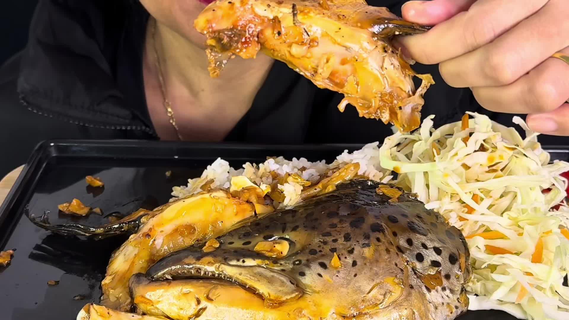 @Thirith eats