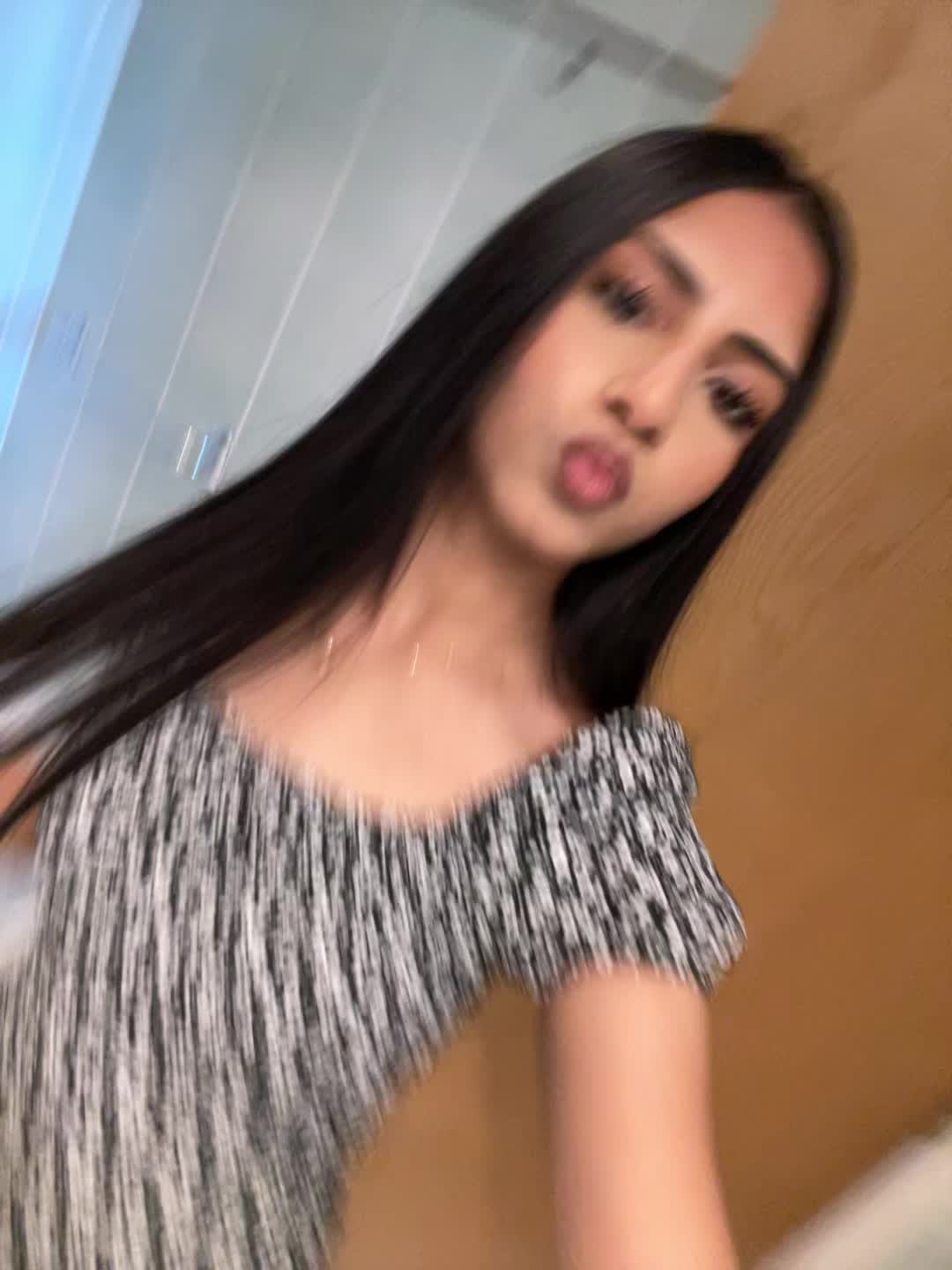 @𝒩