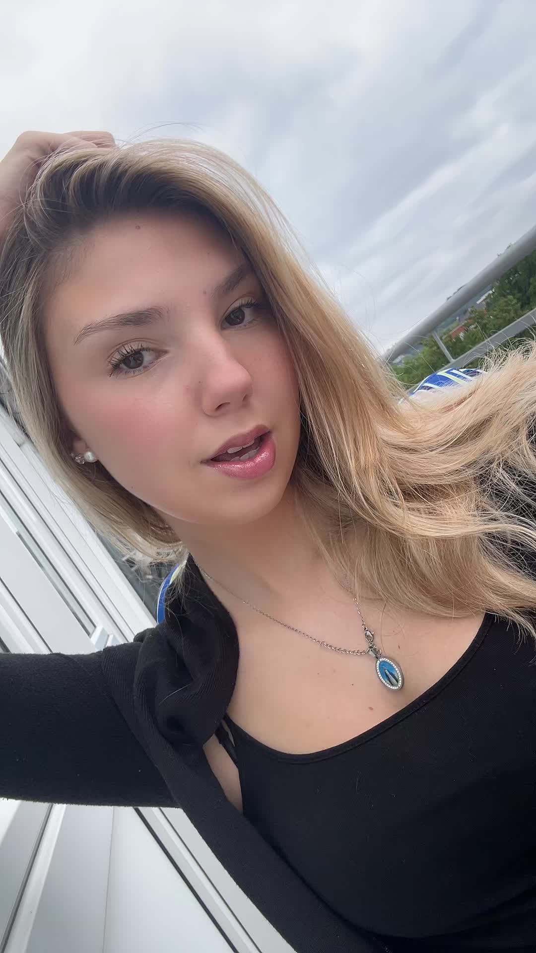 @Ruža
