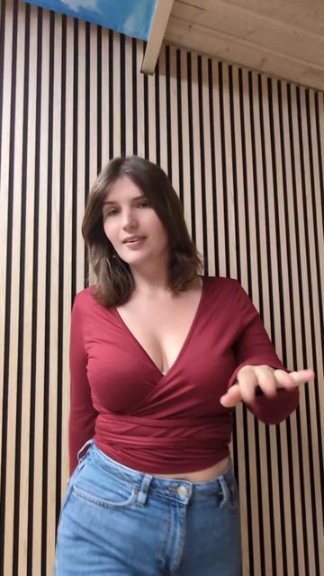 @justme-elena