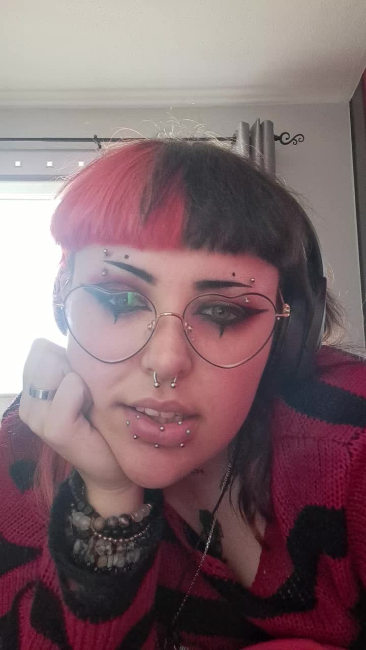 @🖤 𝕰𝖓𝖛𝖞 ❤️ (they/them)