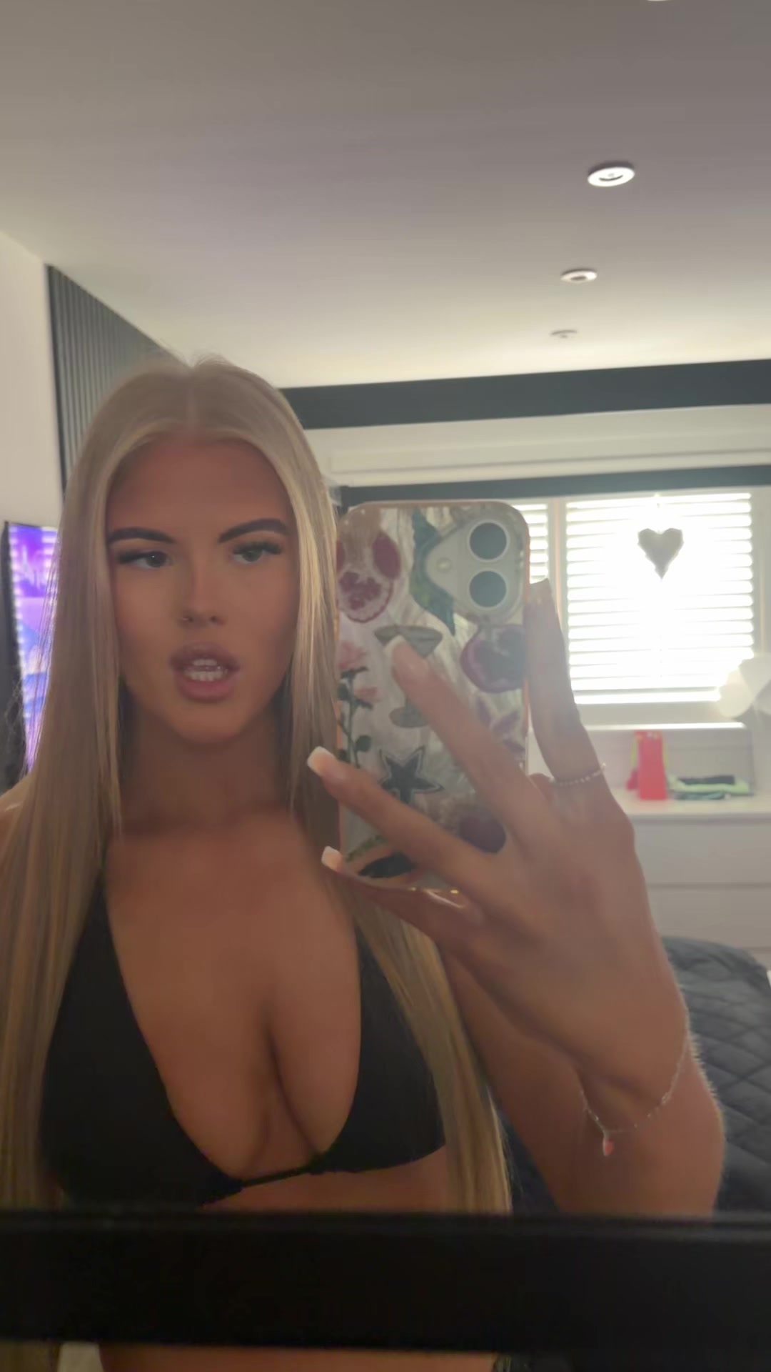 @olivia