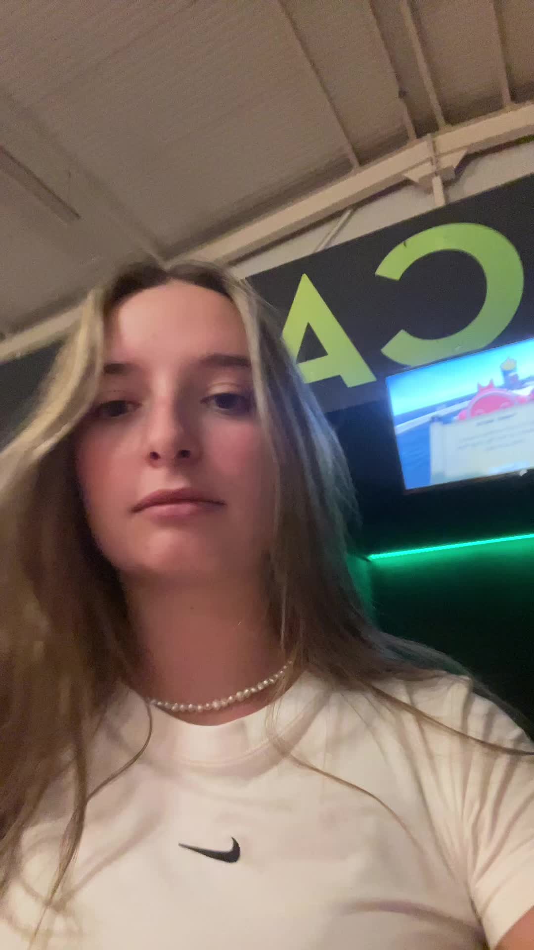 @C&eacute;lia.gx