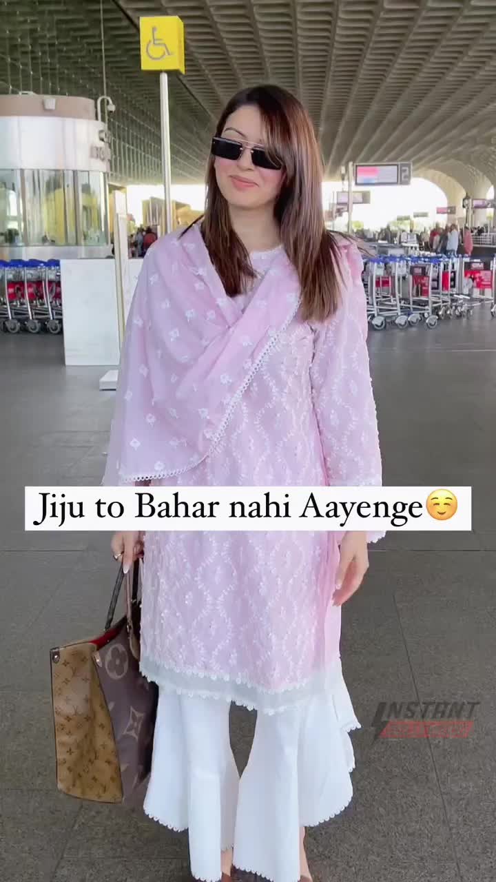 @Lovely Hansika