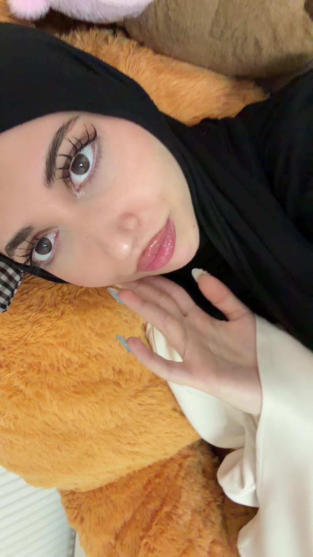 @لين