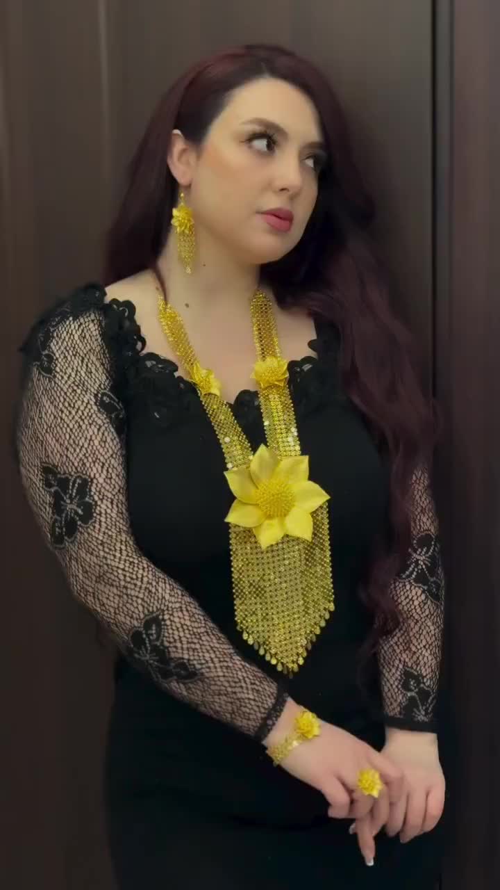 @Aanaya