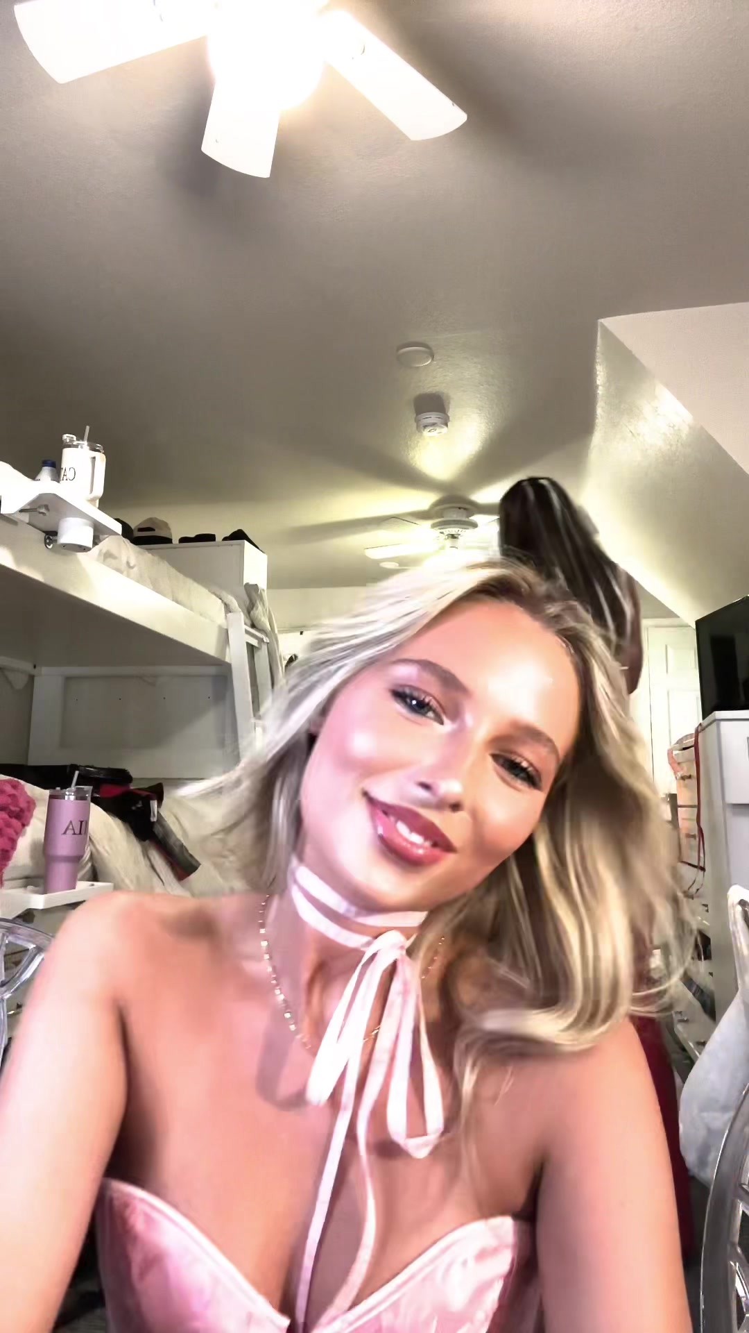 @taralumulholland