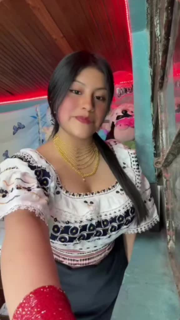 @nina_travez