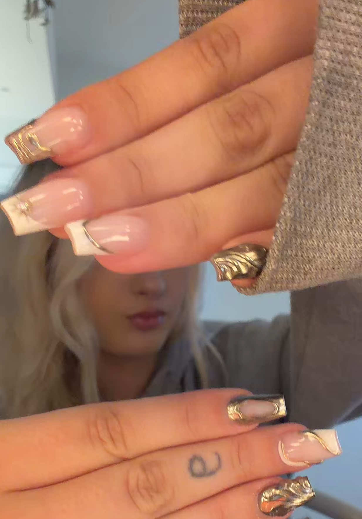 @aurora.meehan