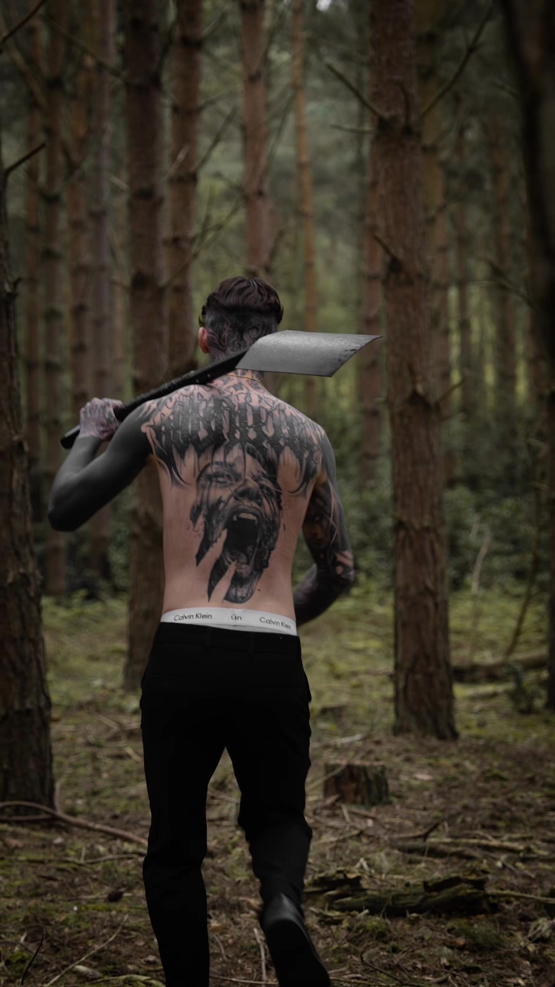 @CONNOR LOGAN🗡️