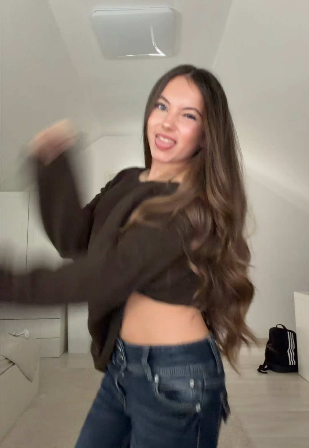 @𝐭𝐨𝐧𝐢