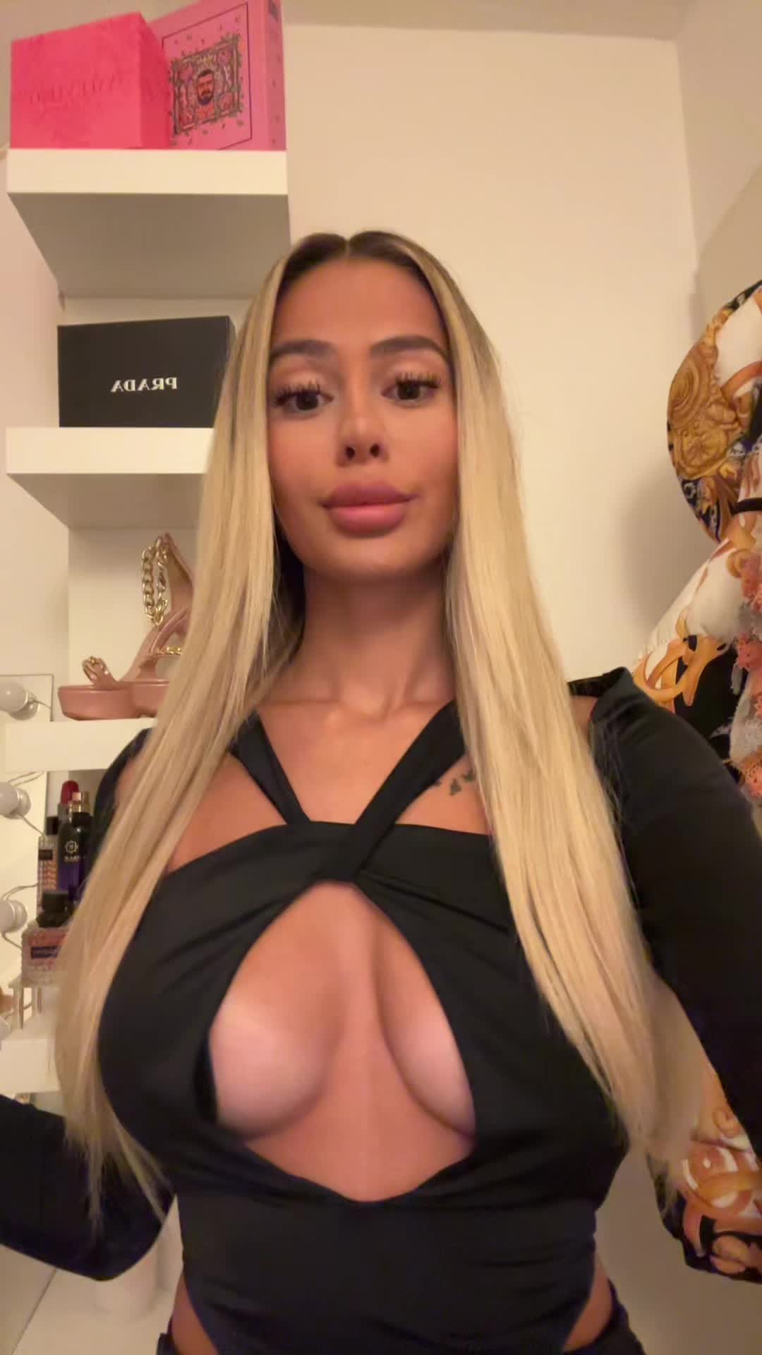 @𝐄𝐬𝐥𝐞𝐞𝐦🍦