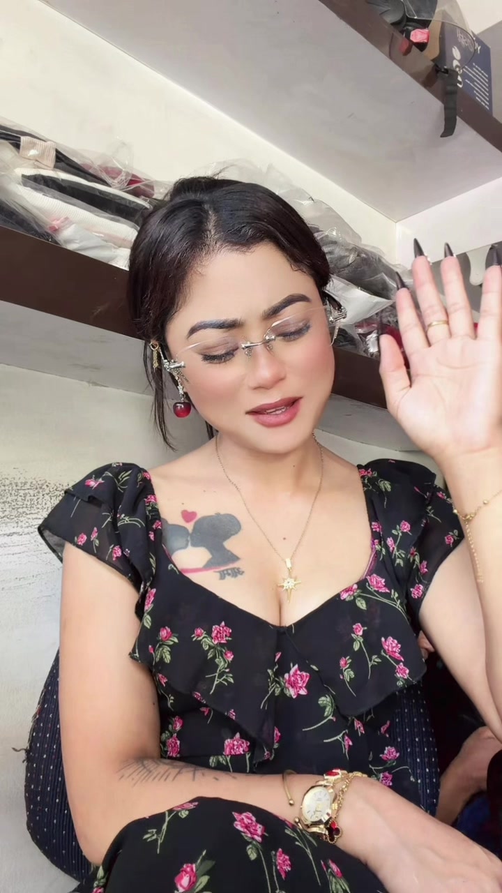 @𝐂𝐡𝐚𝐡𝐚𝐧𝐚 𝐒𝐭𝐡𝐚🇳🇵
