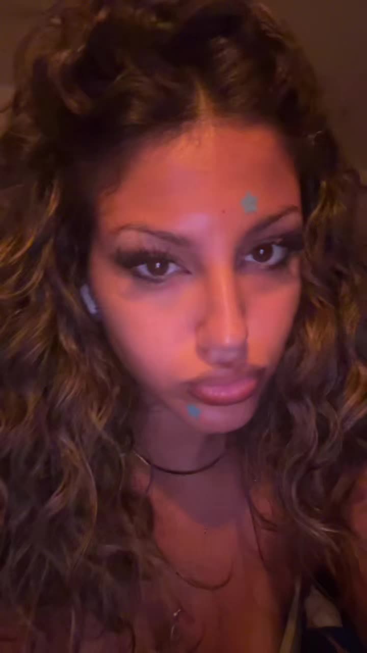 @Nicolee