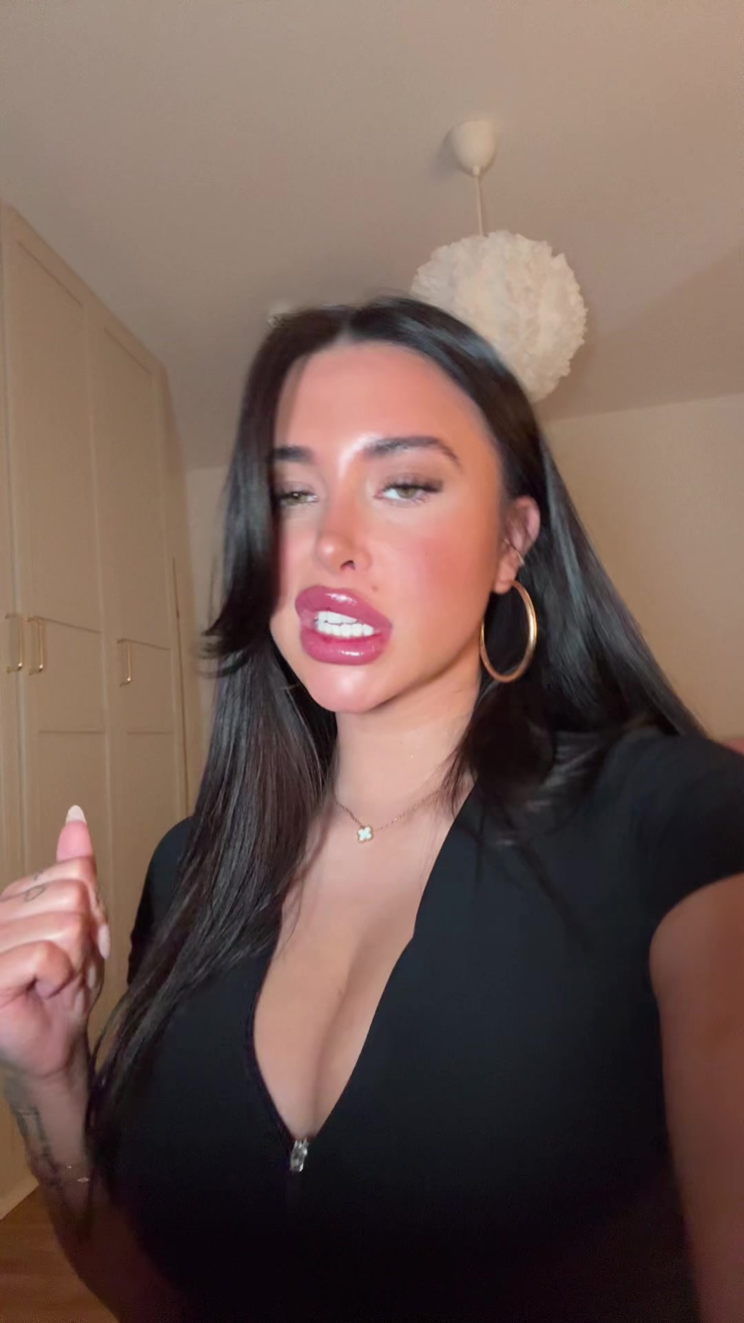 @Lara