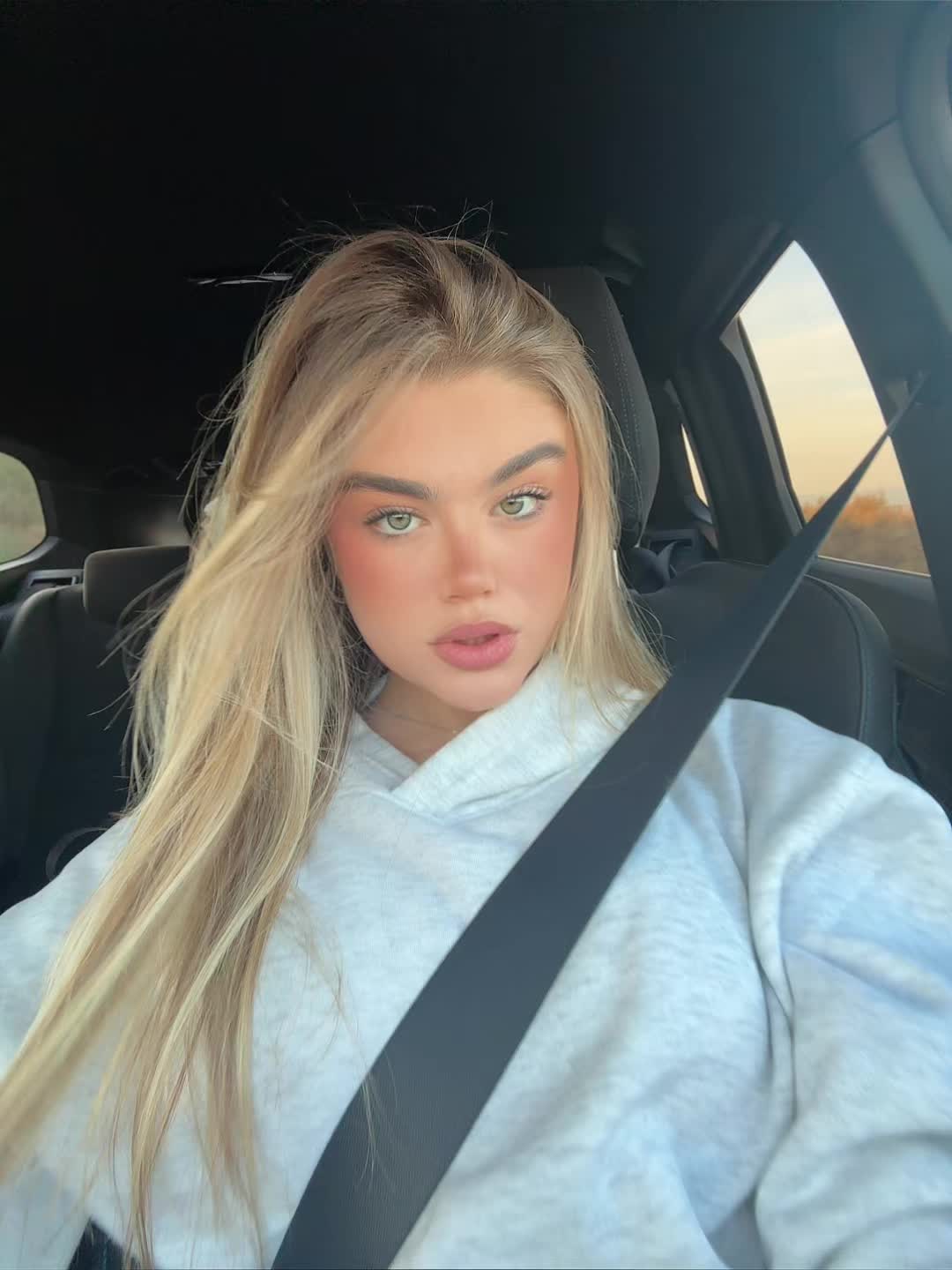 @eliett