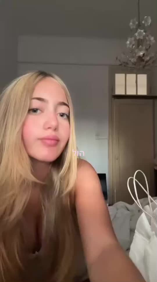 @Dumb_blonde