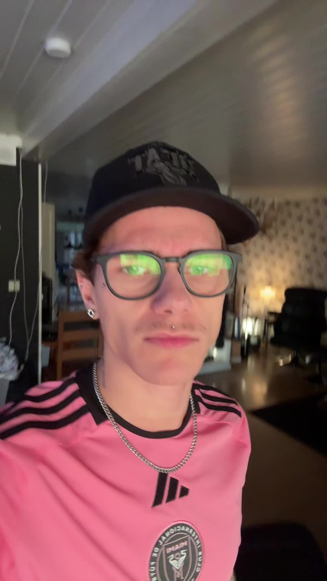 @Knuten