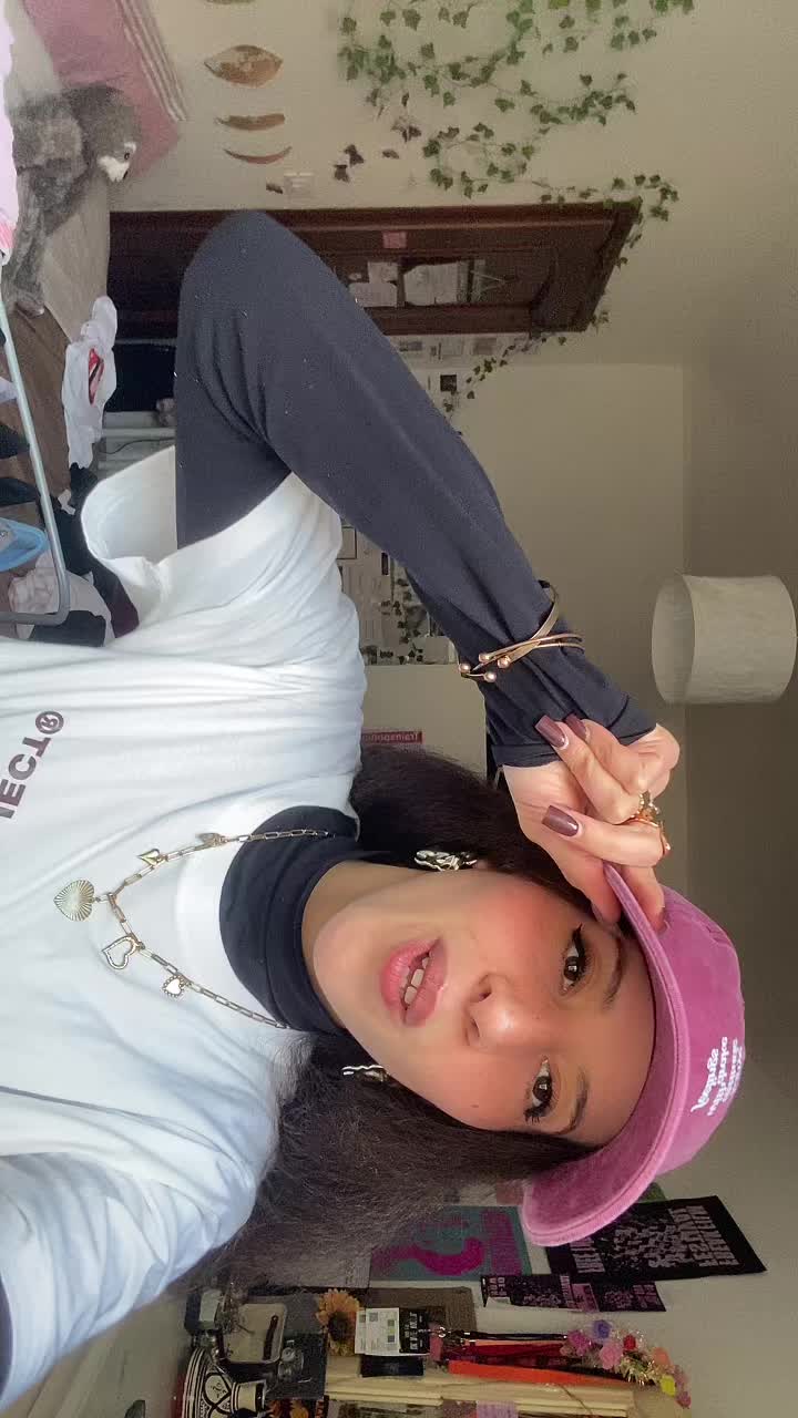 @The_curlygirl👩🏽&zwj;🦱