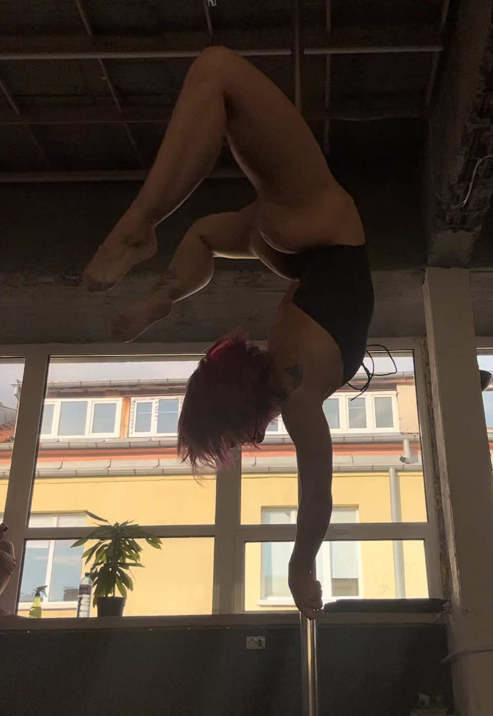 @Sonya~POLE DANCE & CALI & GYM