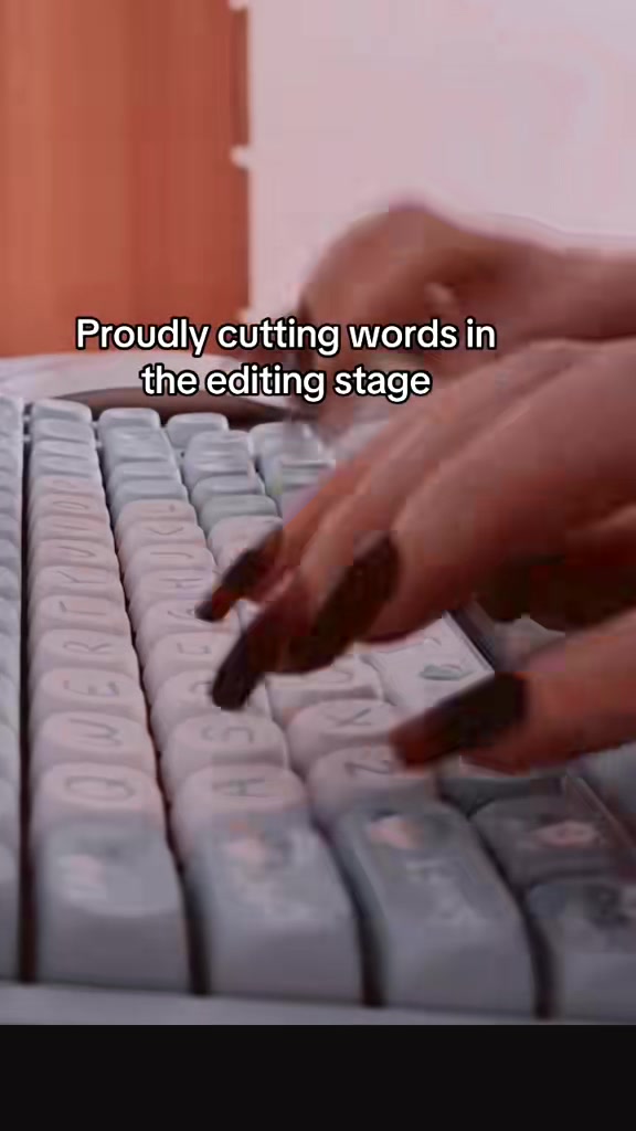 @Danielle - Writer✨📚