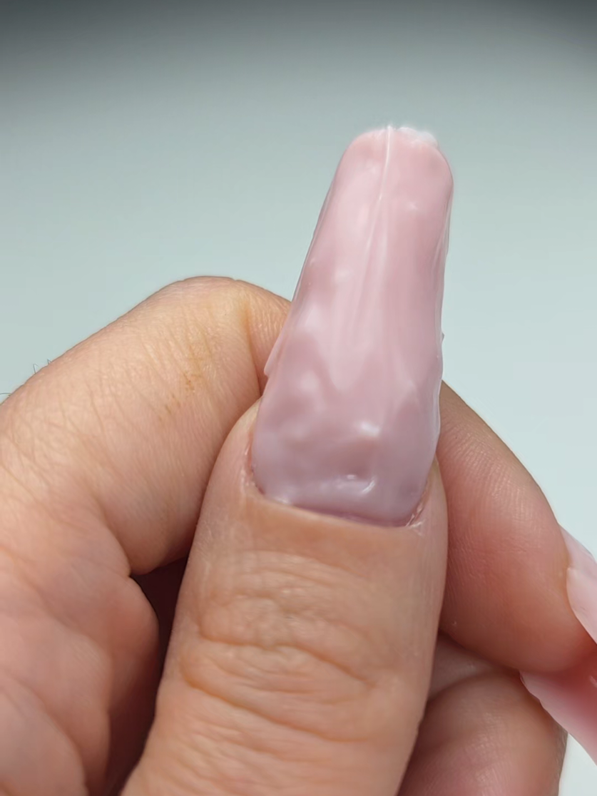 @martinaluckynails