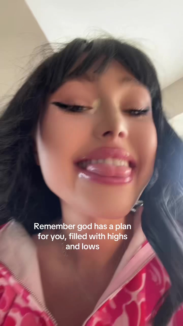 @swaninpink