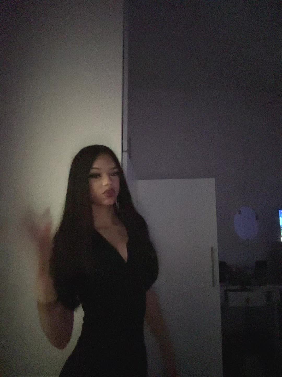 @_.syl1na._
