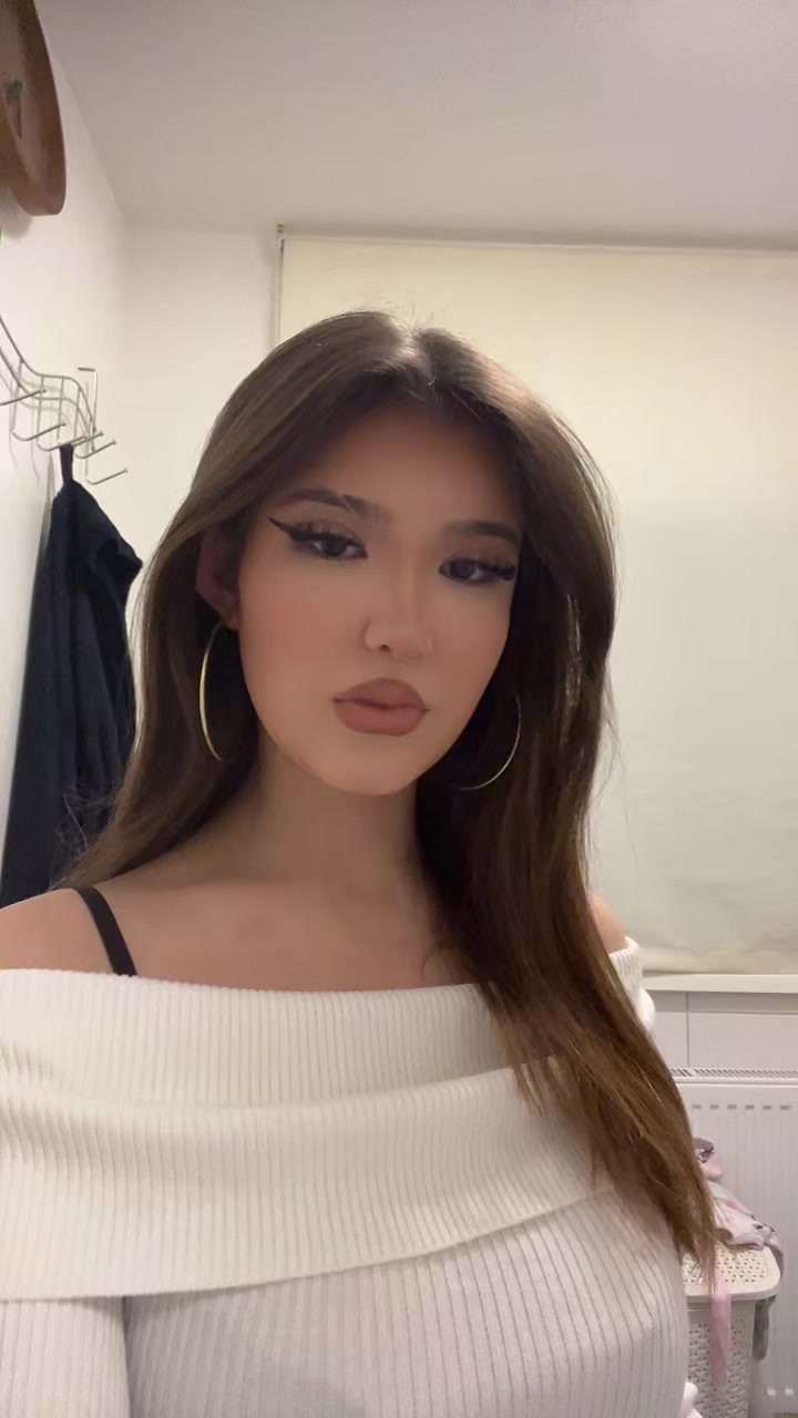 @julia_gsn17