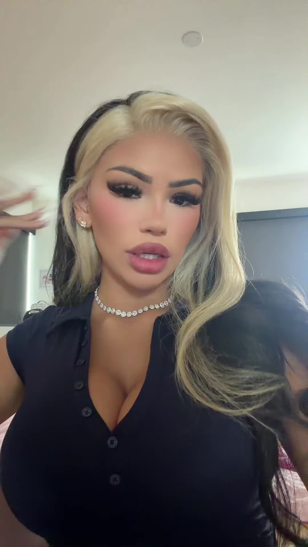 @bbyyyscarr
