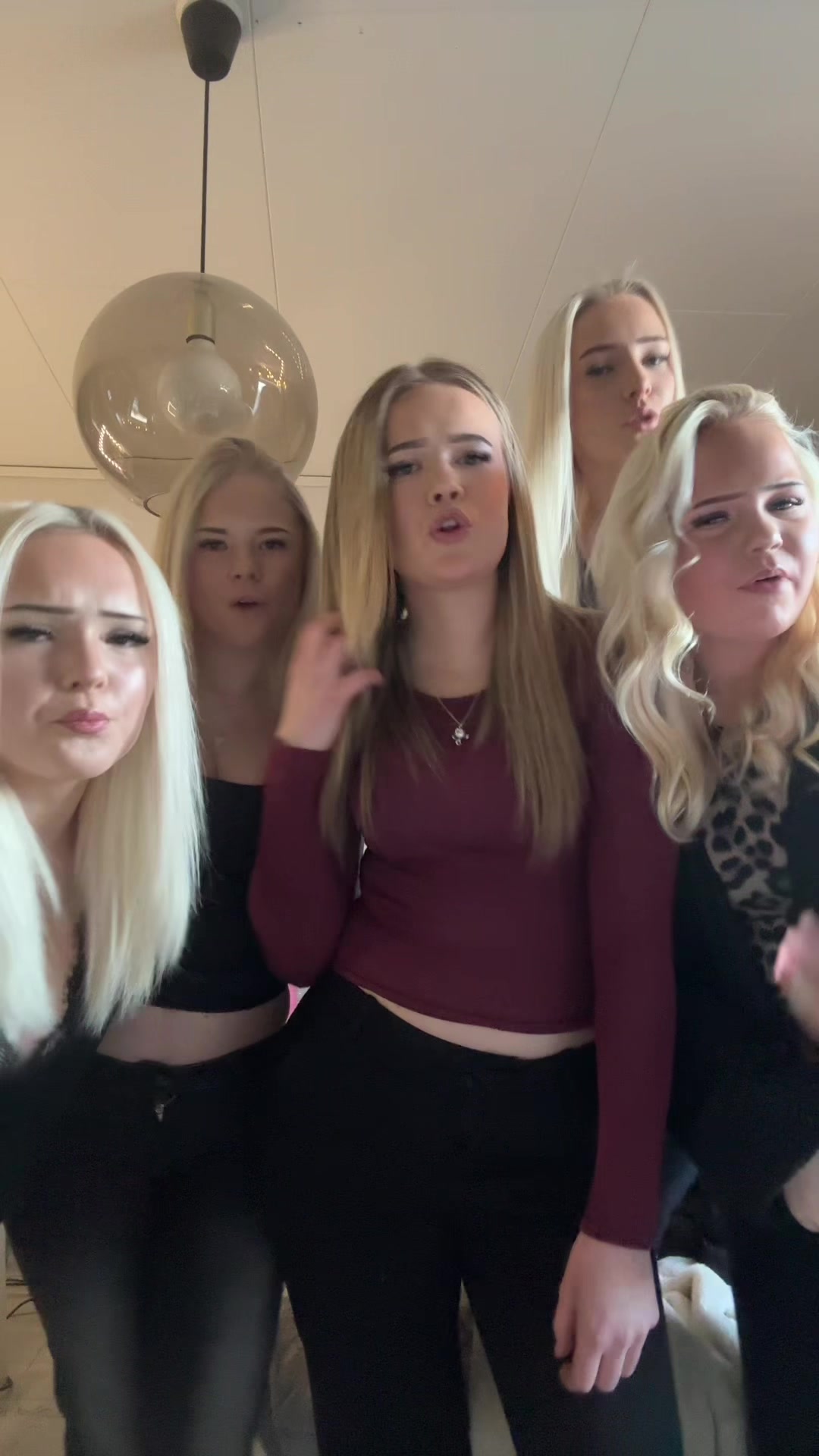@𝓜𝓲𝓵𝓵𝓲𝓮 𝓶𝓪̈𝓴𝓲