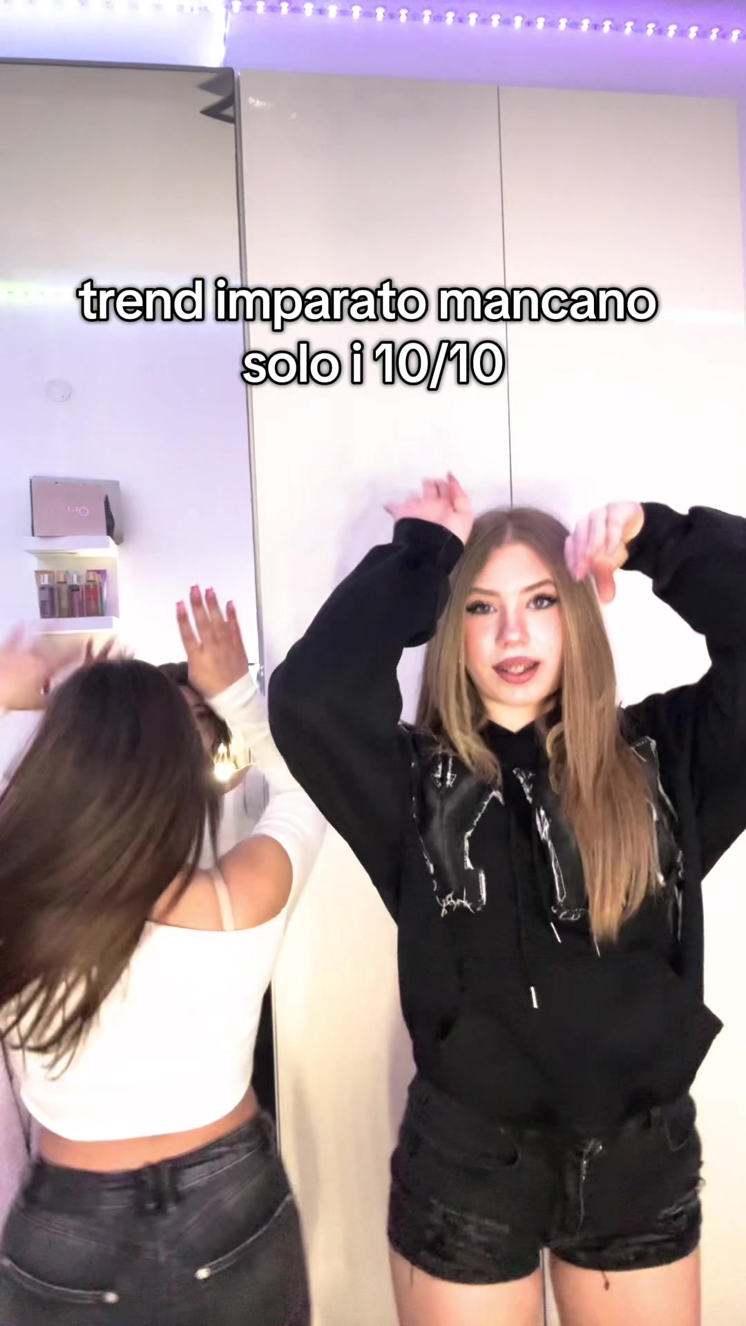 @👸🏼👸🏻