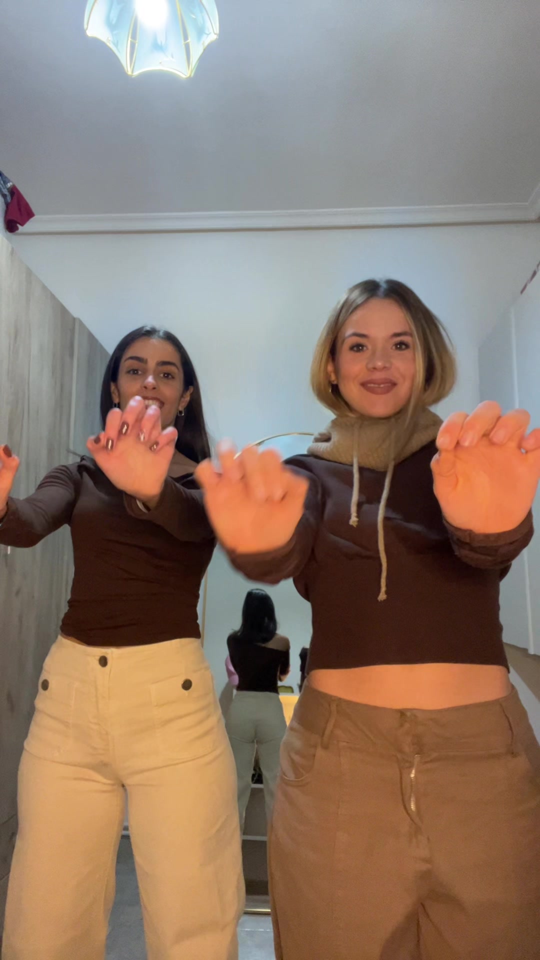 @Ana