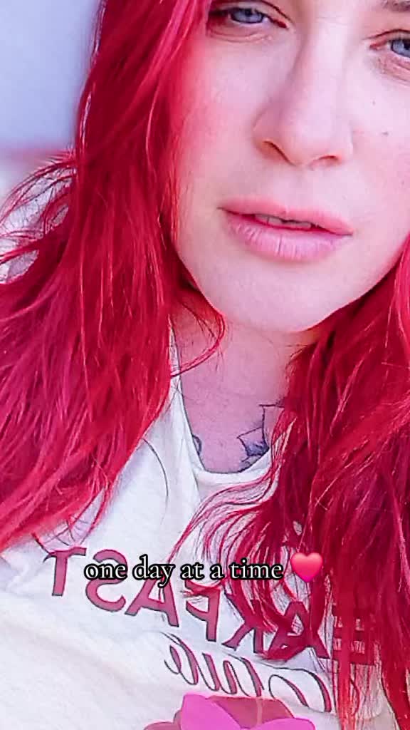 @chloerose1986